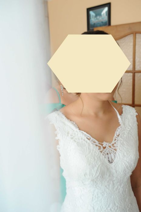 Suknia slubna z gipiury rozm. 38