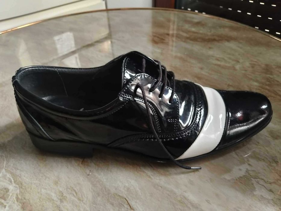 ### Buty Lakierki CALZADI Al Capone, r.44 Nowe ###