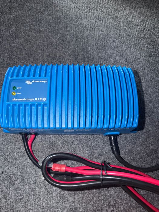 Victron Energy Blue Smart IP67 12V 25A Bluetooth – ładowarka do akumulatorów