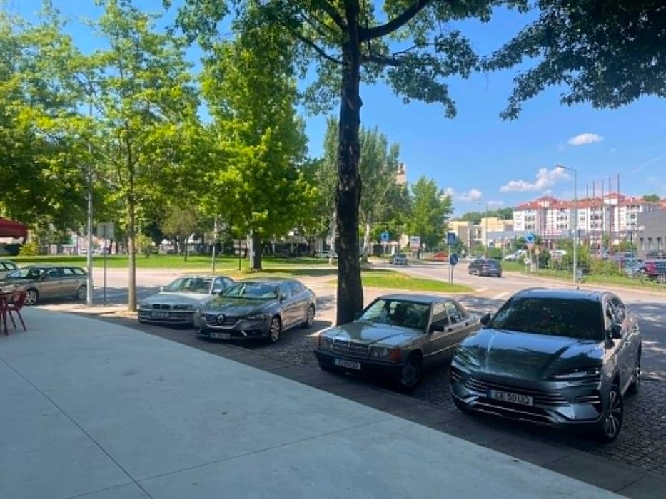 Loja com 140 m2 centro de Chaves.