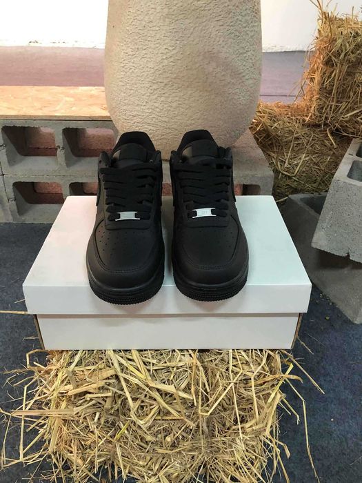 Air Force 1 Low Czarny r.44