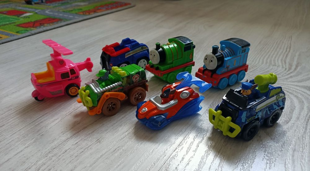 Pojazdy psi patrol, tomek i przyjaciele