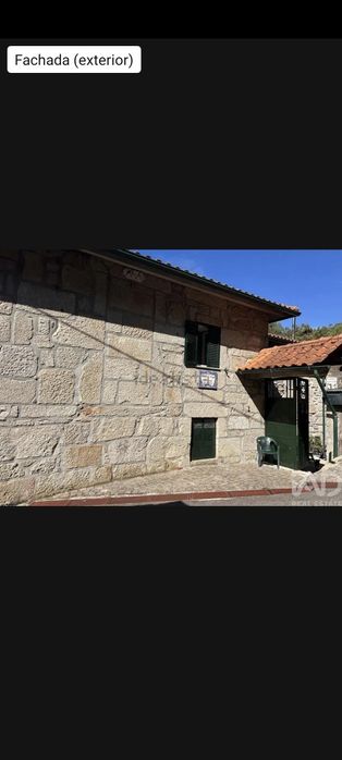 Vende-se Moradia  situada em Aldeia.