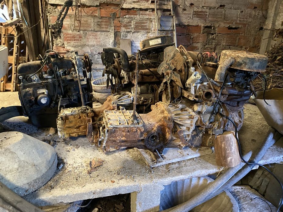 4 motores e 3 caixas para renault 4l
