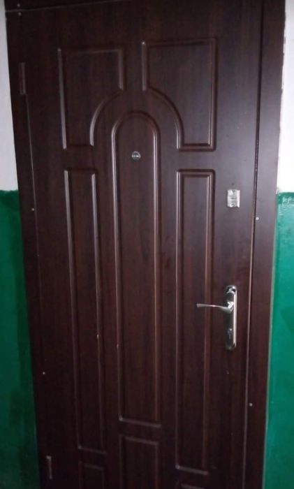 Трикімнатна квартира. Червона лінія.