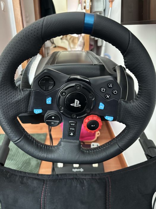 Volante logitech g29 com cadeira