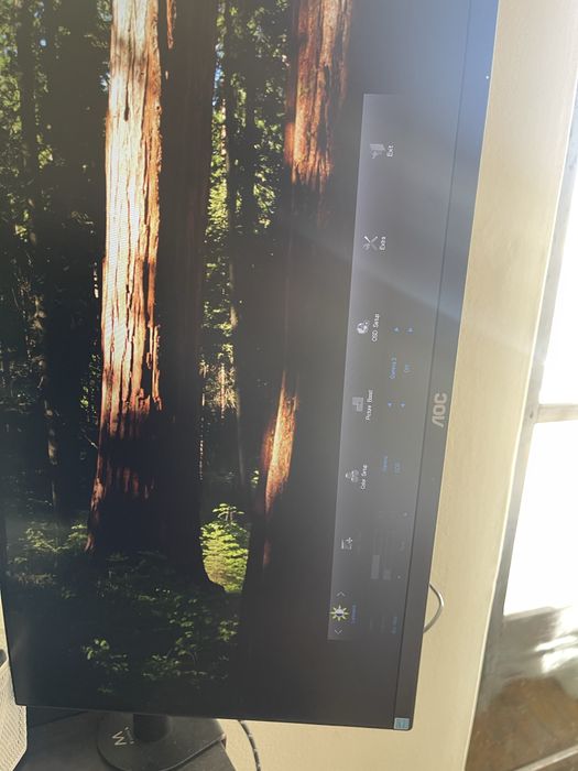 Monitor AOC com entrada HDMI e VGA