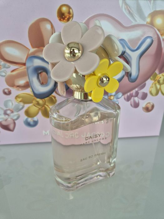 Daisy Marc Jacobs z ubytkiem