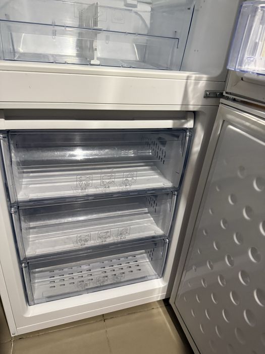 Холодильник Beko крапельний (потребує обслуговування)
