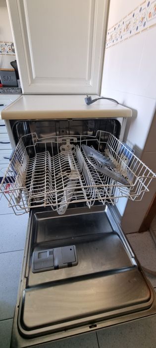 Máquina de lavar louça WHIRLPOOL