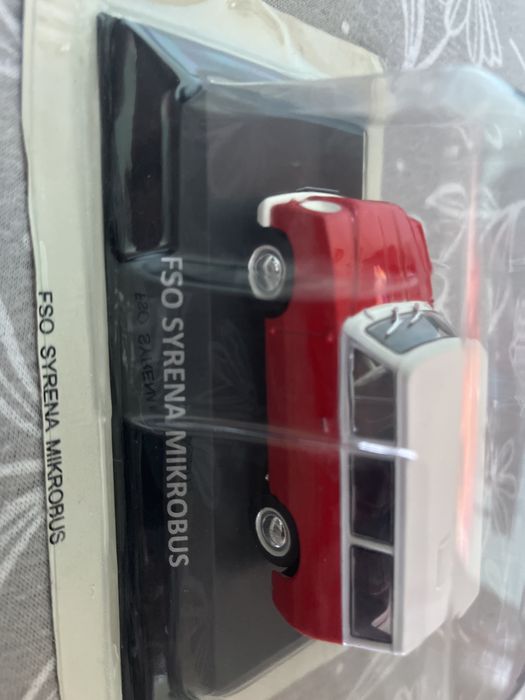 Model FSO Syrena Mikrobus DeAgostini 1:43
