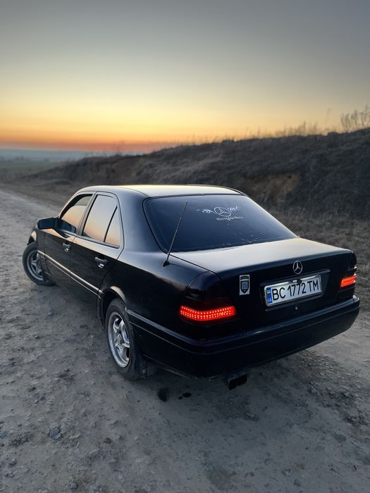 Mercedes-Benz w202 c180