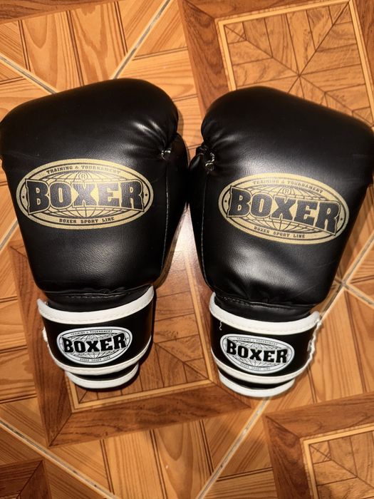 Боксерські рукавички 6 oz та 8 oz