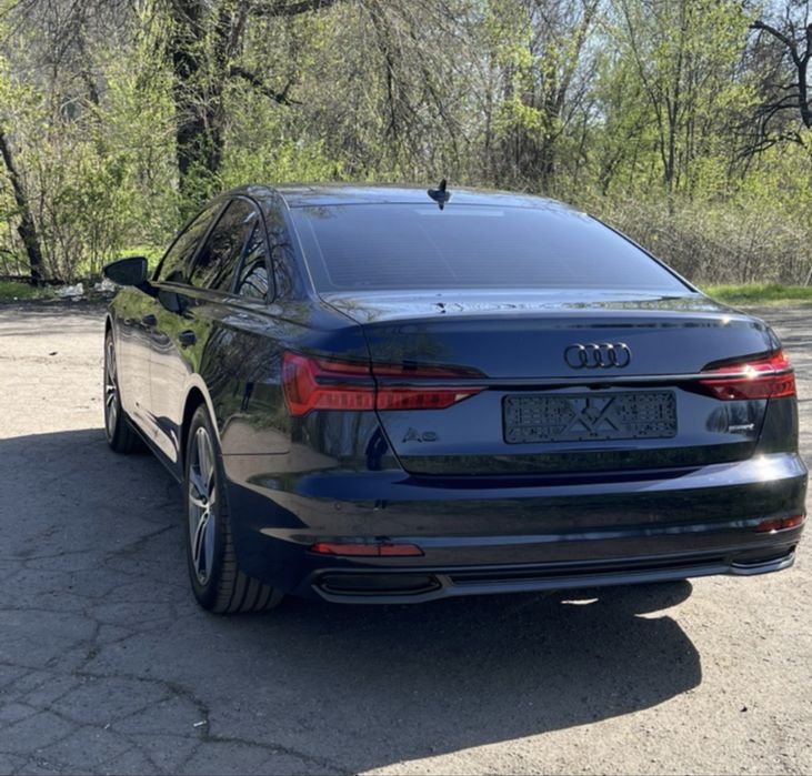 Audi a6c8 2023 2л