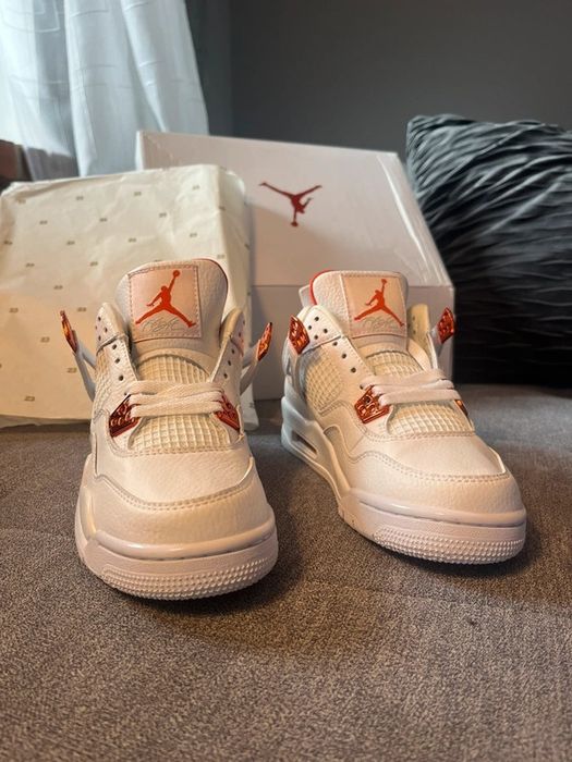 Jordan 4 biało czerwone