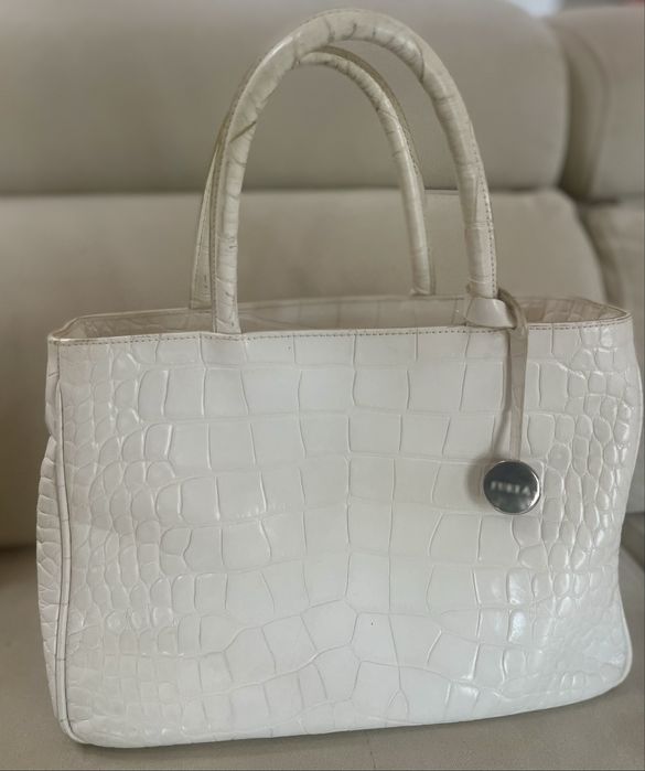 Mala Furla branca em pele
