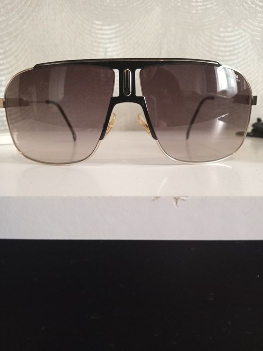 Продаю фирменные солнцезащитные очки Каррера !