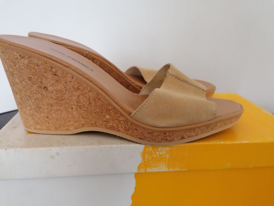Sandálias bege Loja Amarela 39