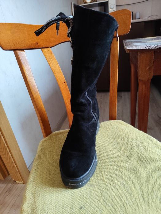 Чоботи зимові жіночі