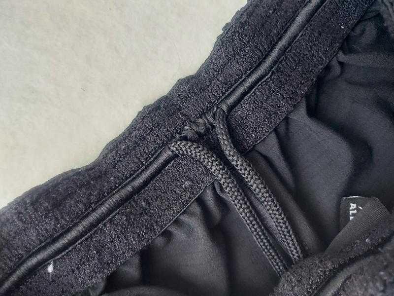 Чоловічі спортивні шорти для регбі з однотонним принтом adidas