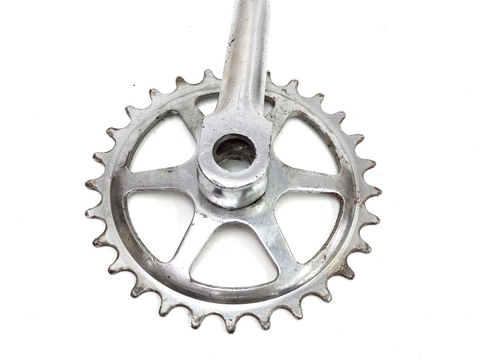 Korba prawa ZZR Romet 28 zębów do rowerów dziecięcych z PRL