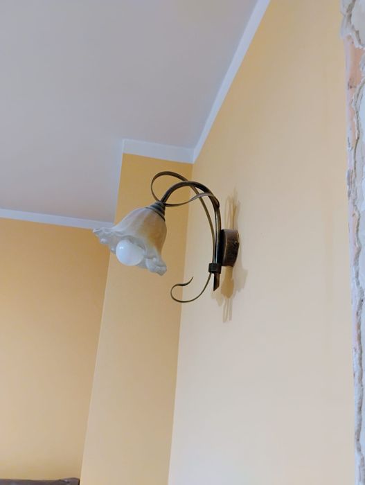 Sprzedam lampę scienna