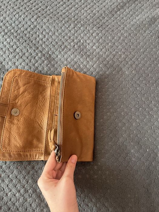 Жіночі сумки……..