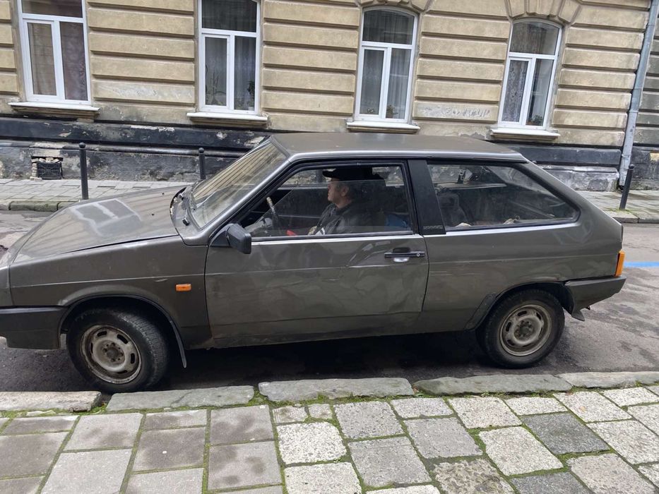 Автомобіль ВАЗ 2108