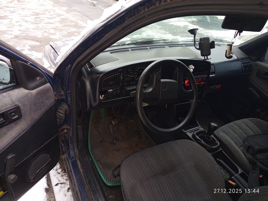 Продам автомобіль Volkswagen Passat B3