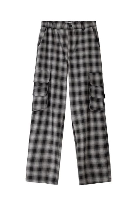 wygodne i nietuzinkowe spodnie BERSHKA