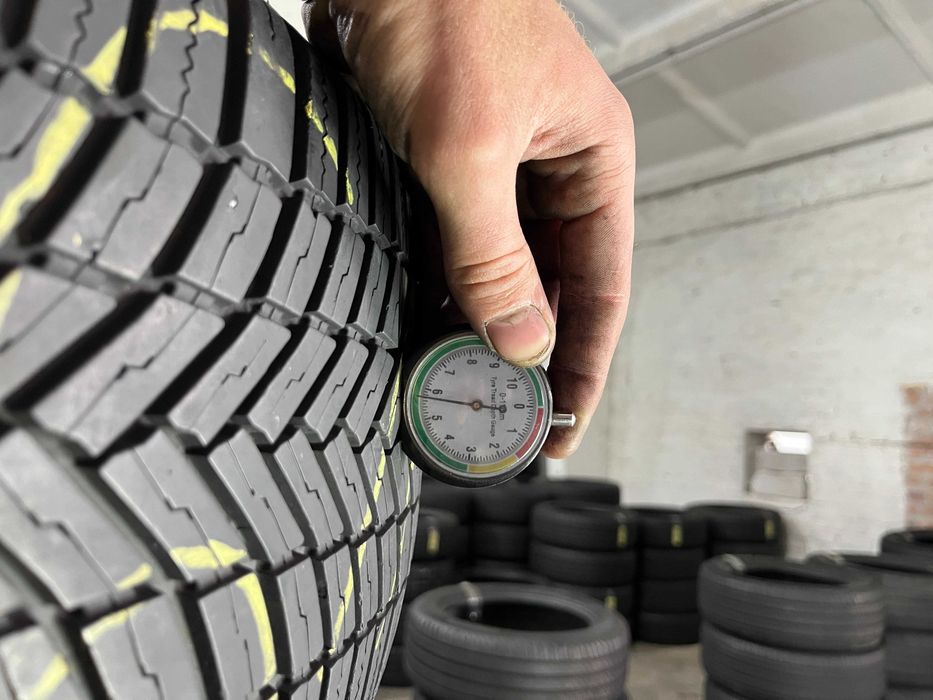 LS1028 Всесезонні шини 235/55r18 Bridgestone WeatherControl A005 р18