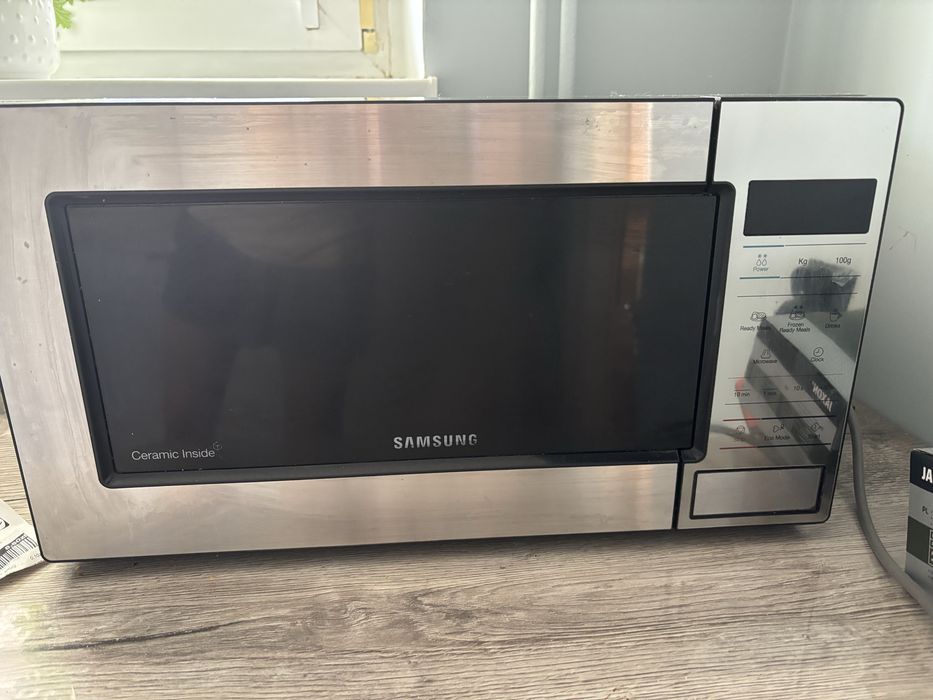 Sprzedam -Makrofalowka samsung