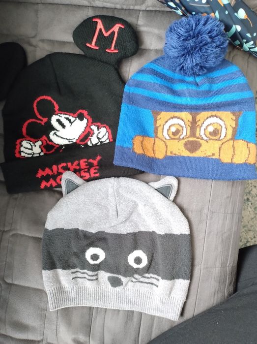 Czapki zimowe chłopięce