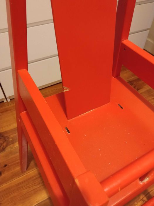Cadeira de refeição IKEA vermelha