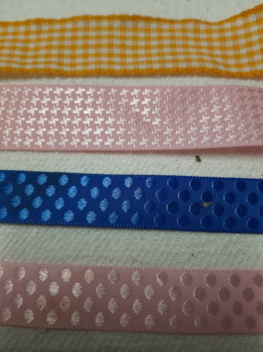 Fitas de cetim e veludo