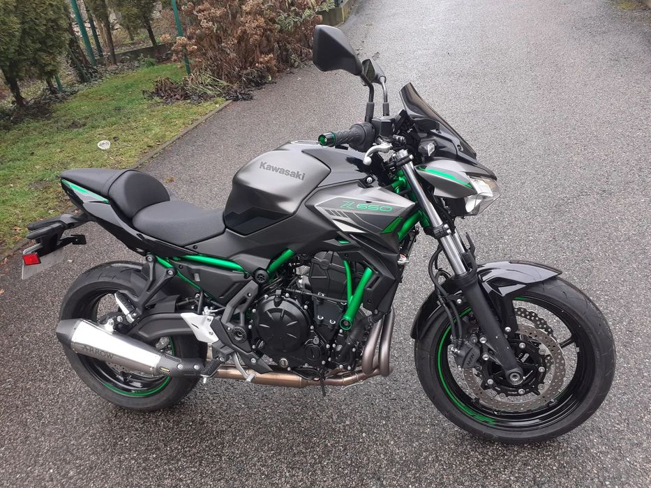Kawasaki Z 650 Z650  pierwszy własciciel  mały przebieg 4080 km. A2 = 35 KW