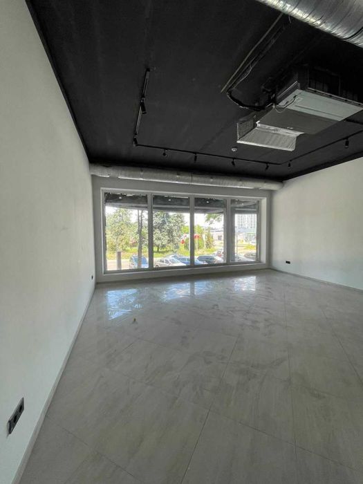 Продаж нежитлового приміщення в ТРЦ Княгинин по вул.Княгинин 44