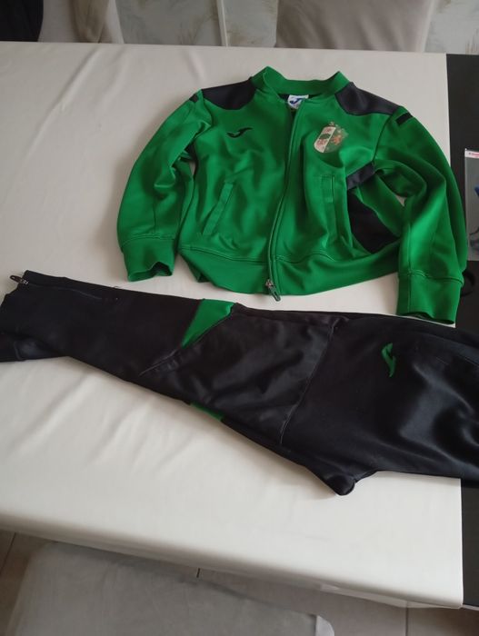 Fato treino tamanho 6anos Lourinhanense