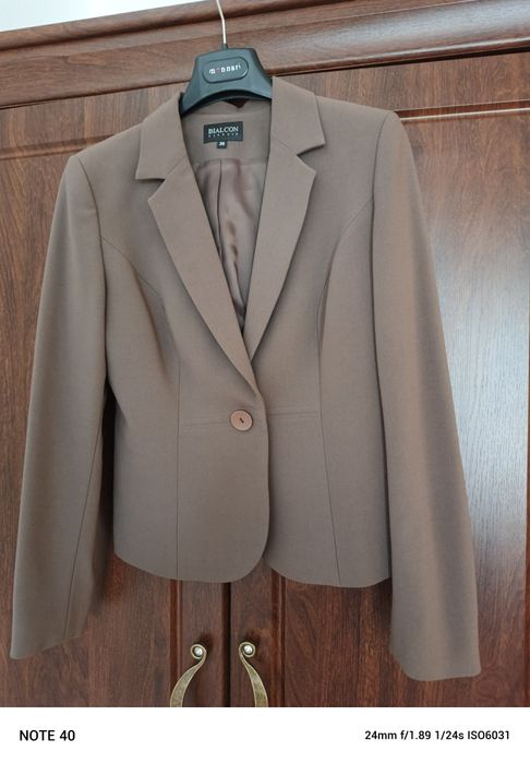 Sprzedam marynarki damskie