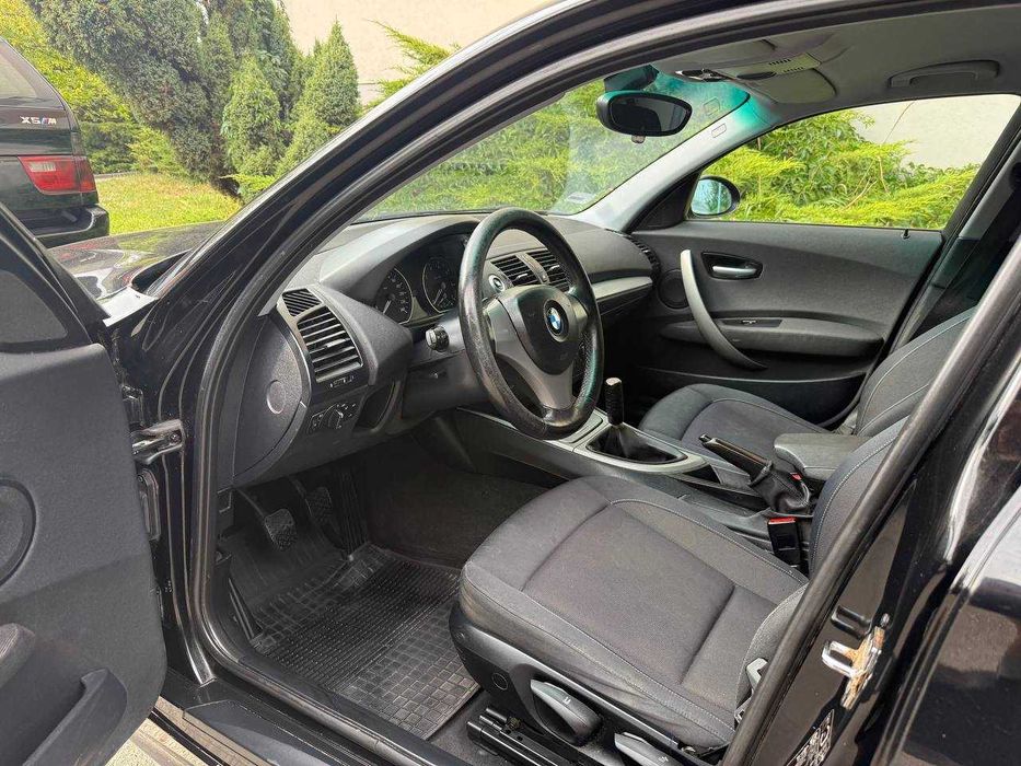 BMW E87 1 seria 2006 BENZYNA