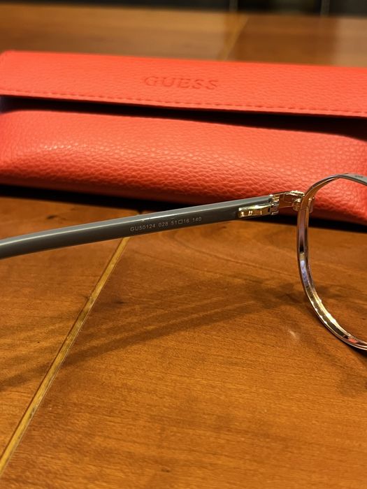 Armação de óculos Guess