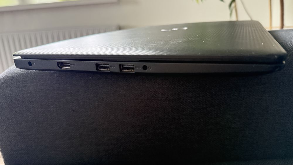 Laptop dell inspirion