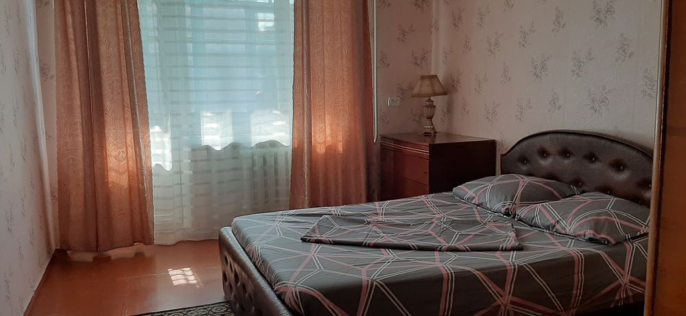 Квартира подобово.