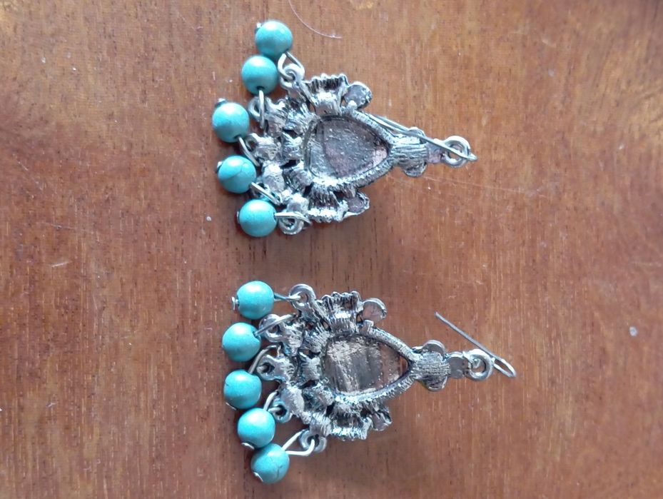 Conjunto de colar e brincos em prata marroquina