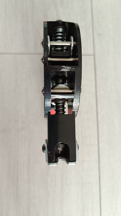 Kleszcze do metalowych kołków. Płyta gipsowa.