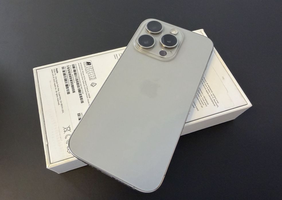 Iphone 15 pro, bateria 100% oryginalna, pamiec 256gb