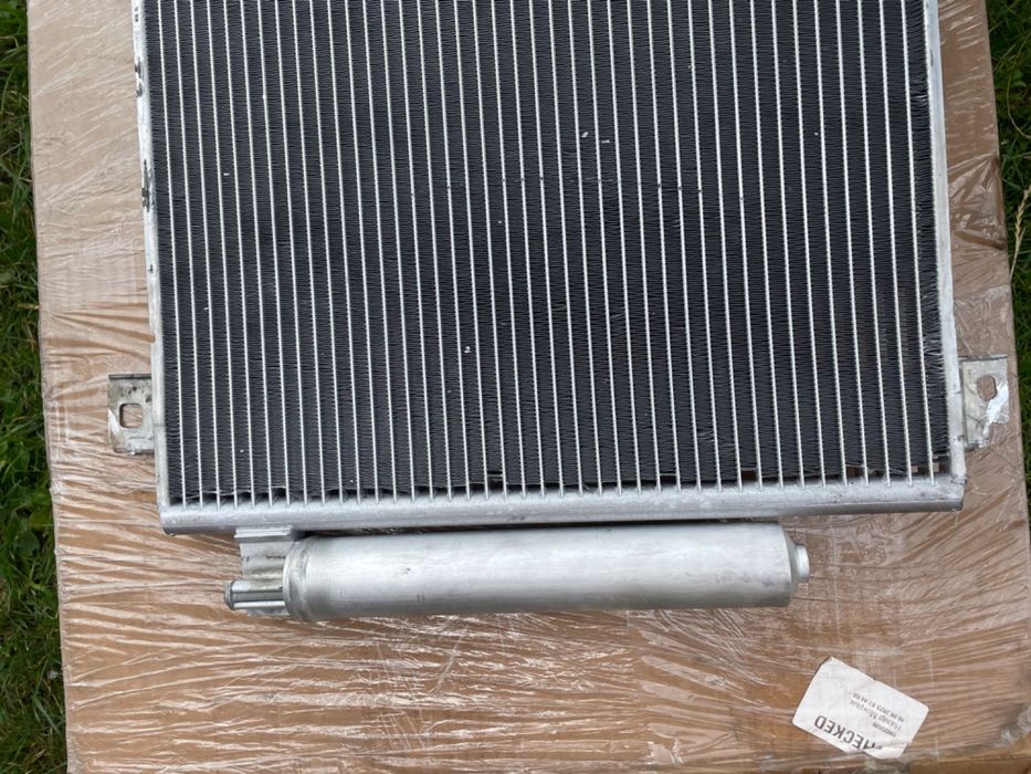 Радіатор кондиціонера Mazda 6 2012