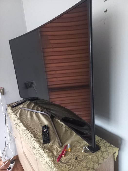 Tv 55 cali Samsunga Smart Zakrzywiony stan bardzo dobry