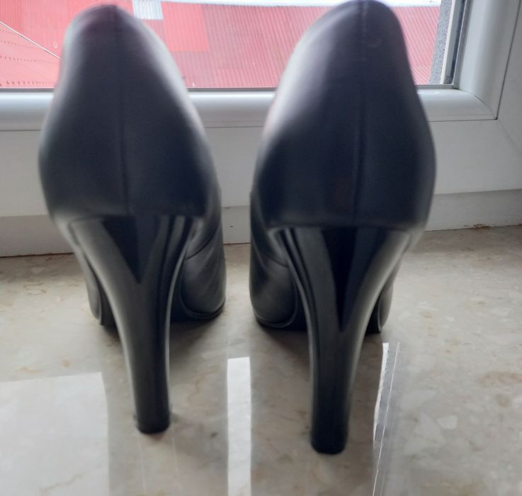 Czarne szpilki czółenka buty na obcasie