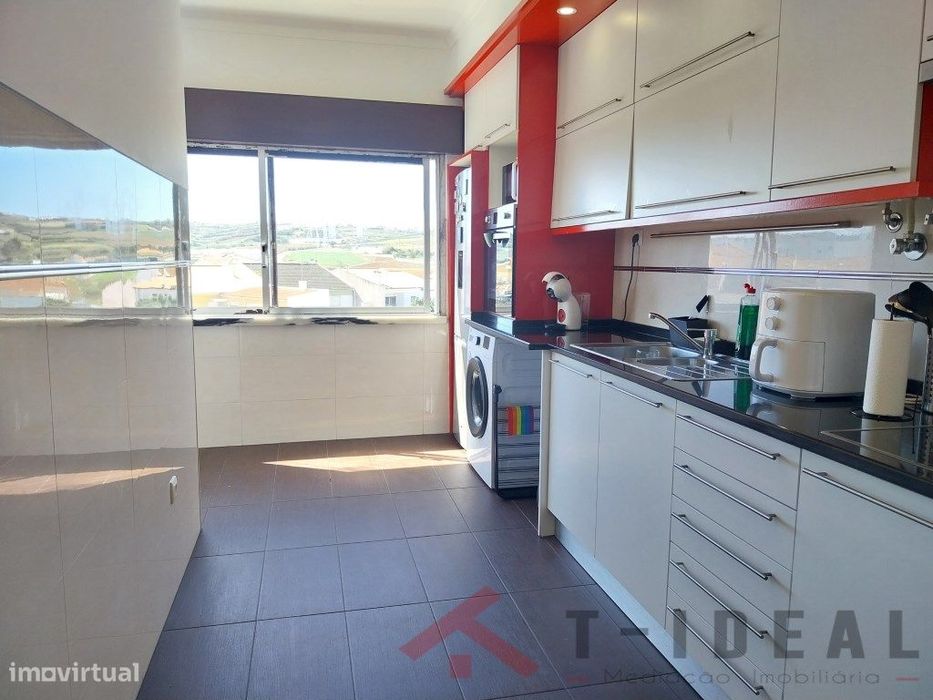 Apartamento T3 remodelado, na Lourinhã — Lourinhã E Atalaia, Lisboa